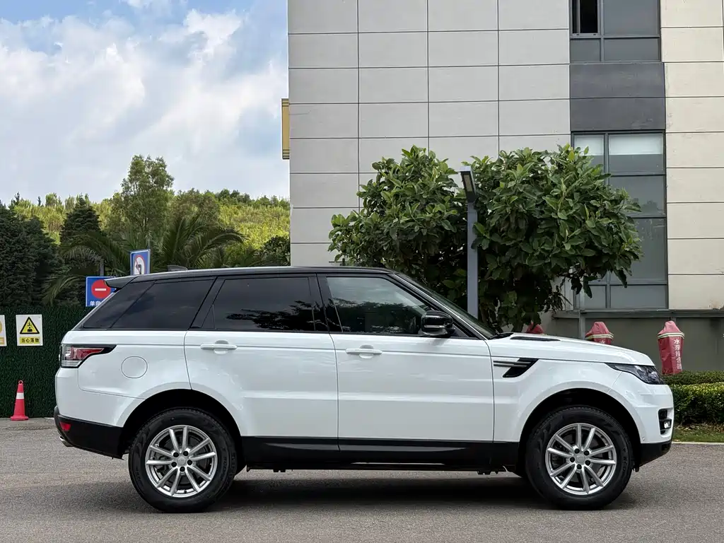 Land Rover Sport 2017 — фото 10
