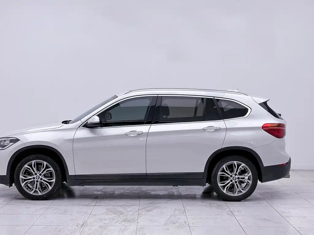 BMW X1 2019 — фото 3