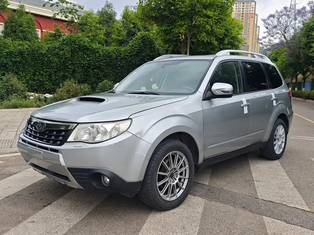Subaru Forester 2013 — фото 1