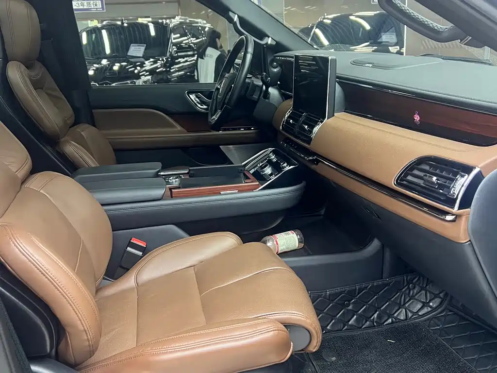Lincoln Navigator 2022