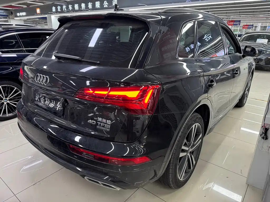 Audi Q5L 2022 — фото 6