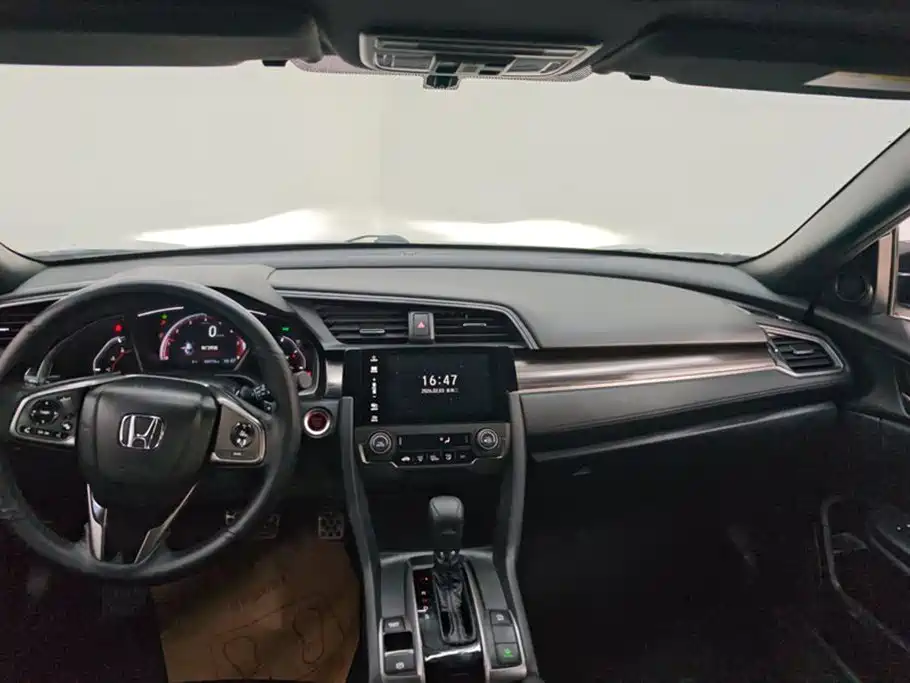 Honda Civic 2021 — фото 12