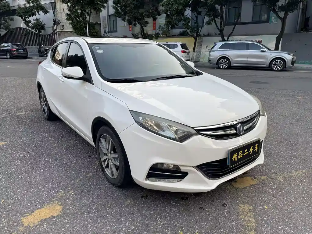 Changan Eado XT 2017 — фото 3