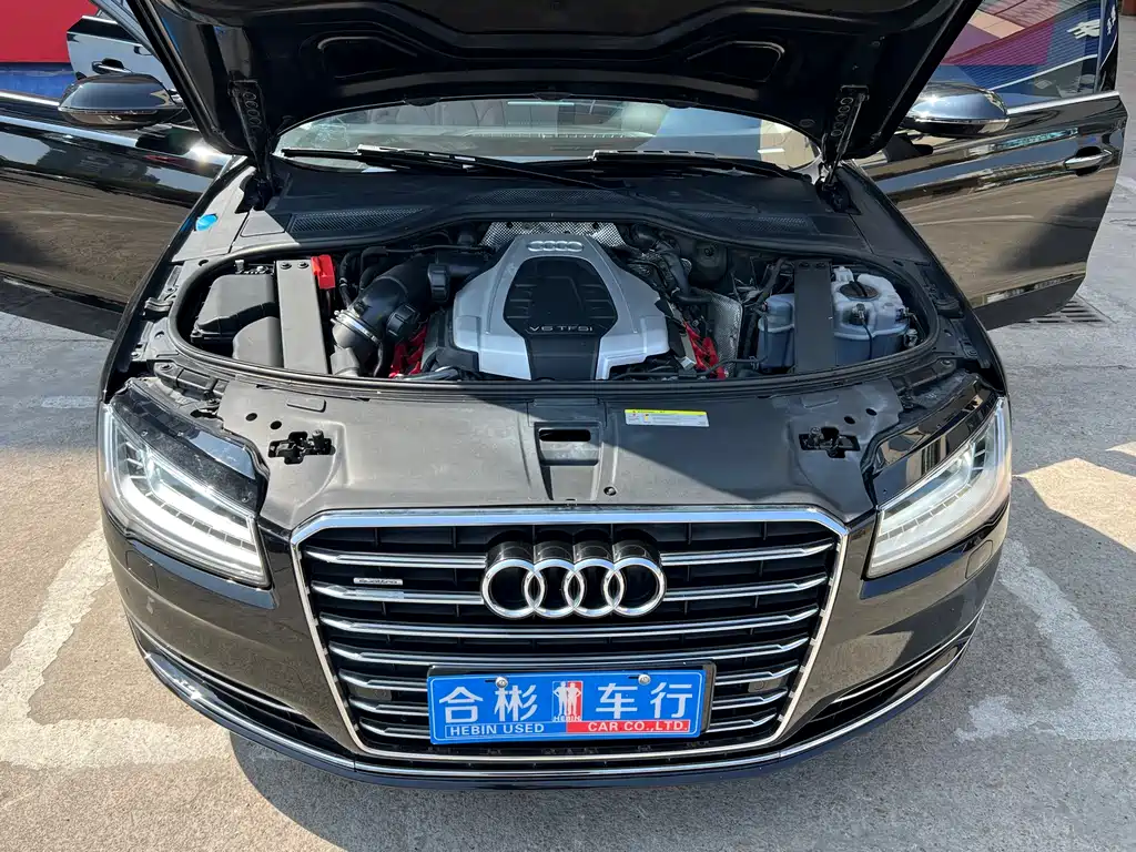 Audi A8 2017 — фото 11