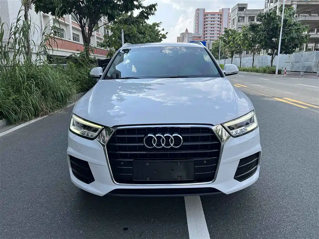 Audi Q3 2018 — фото 15