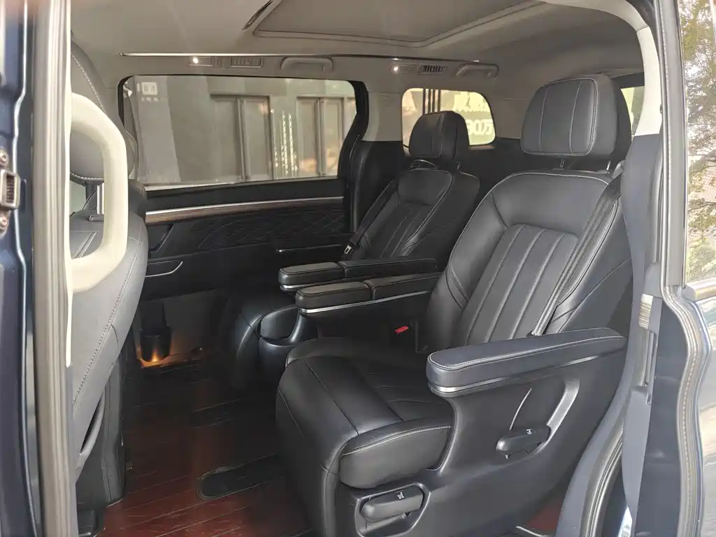 GAC Motor Trumpchi M8 2019 — фото 10