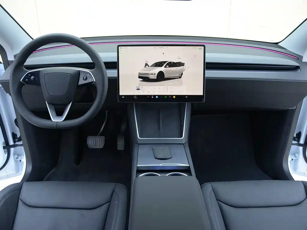 Tesla Model Y 2026 — фото 10