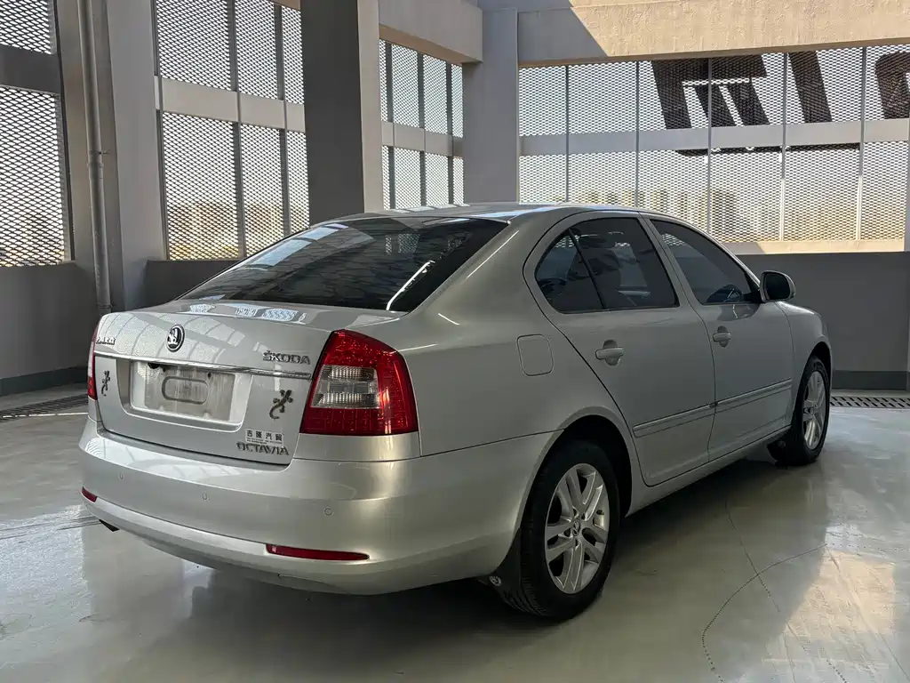 Skoda Octavia 2014 — фото 7