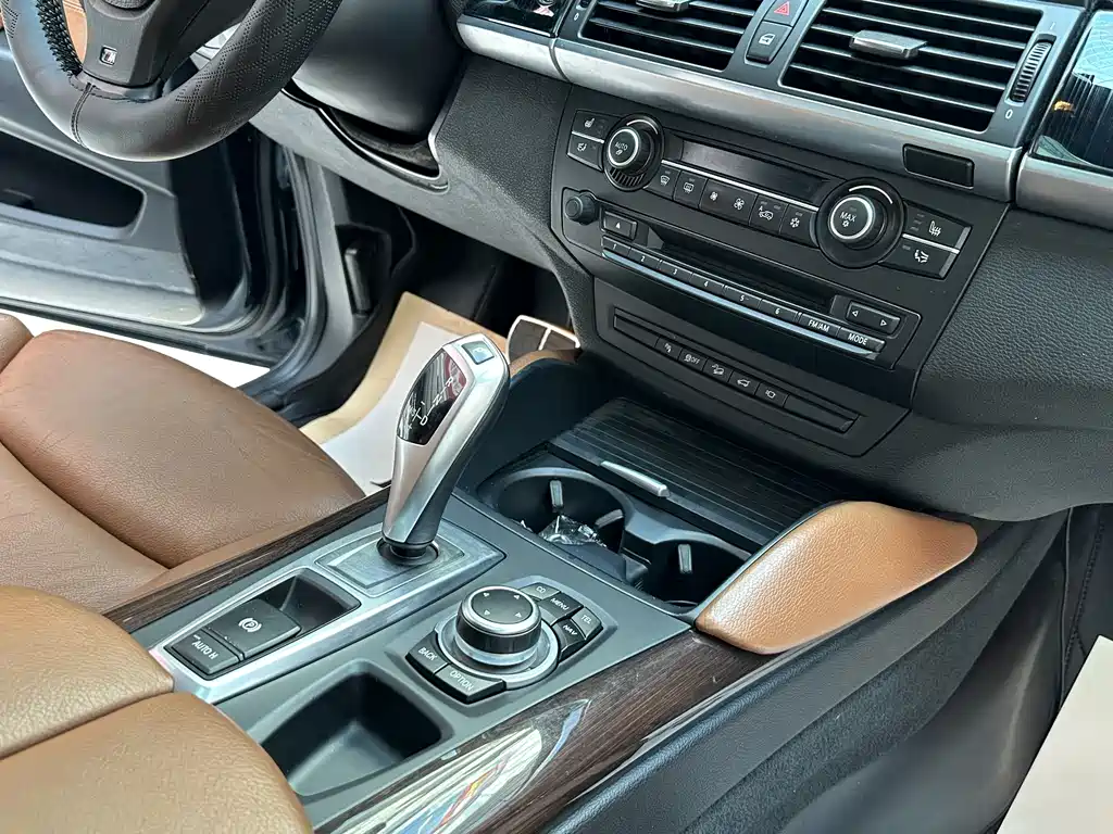 BMW X6 2013 — фото 16