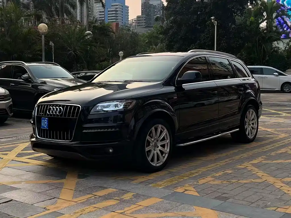 Audi Q7 2013 — фото 1