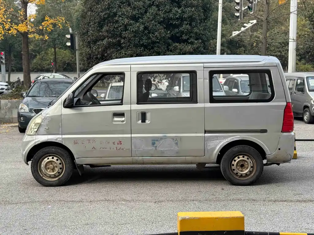 Wuling Rongguang 2014 — фото 3