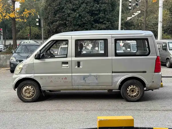 Wuling Rongguang 2011