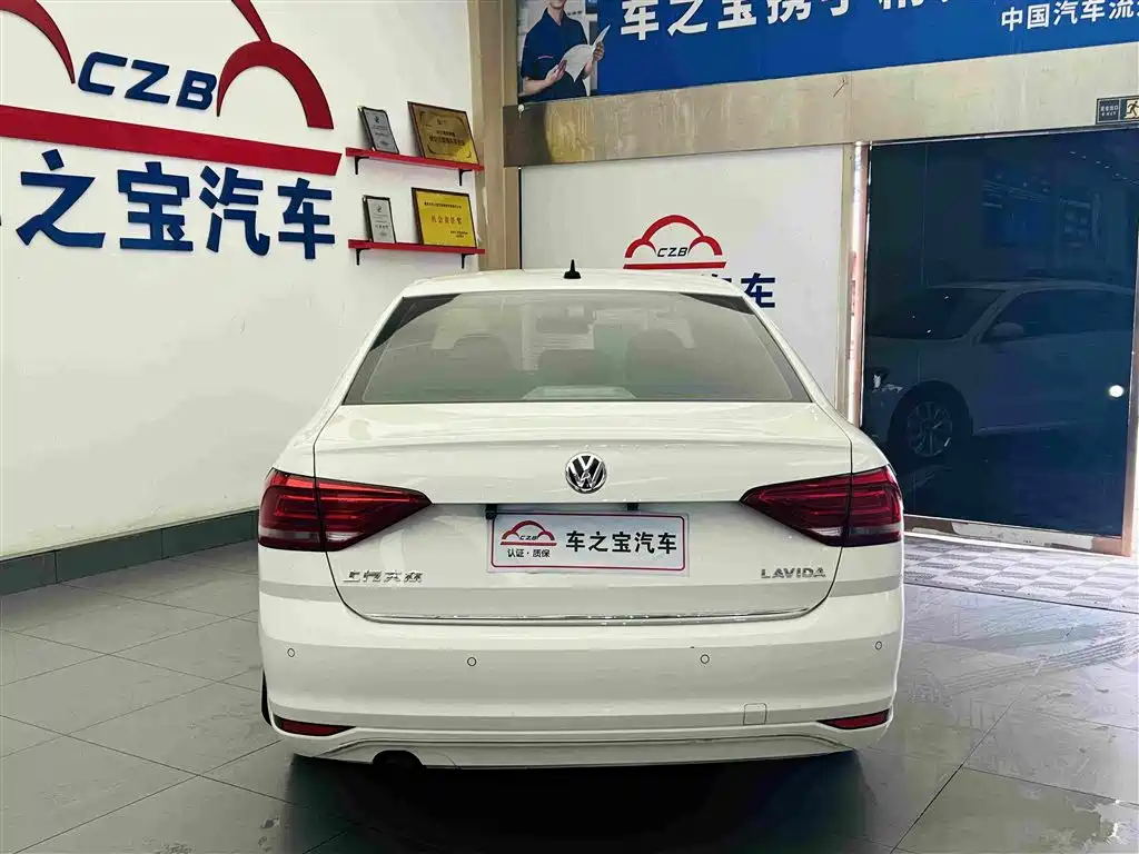 Volkswagen Lavida 2016