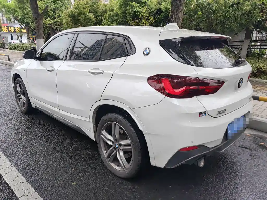 BMW X2 2023 — фото 8