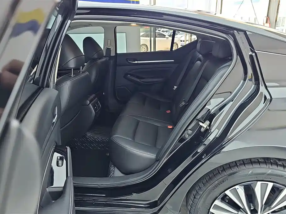 Nissan Teana 2024 — фото 11
