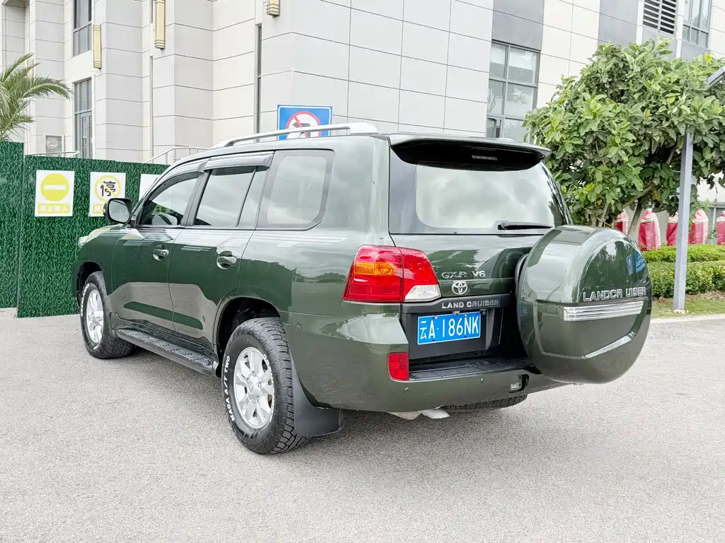 Toyota Land Cruiser 2014 — фото 24