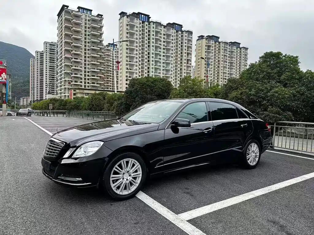 Mercedes-Benz E-Class 2013 — фото 3