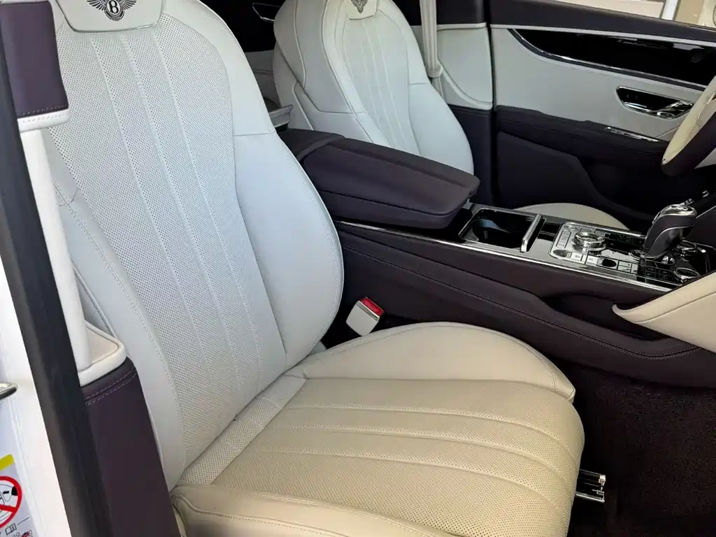 Bentley Flying Spur PHEV — фото 4