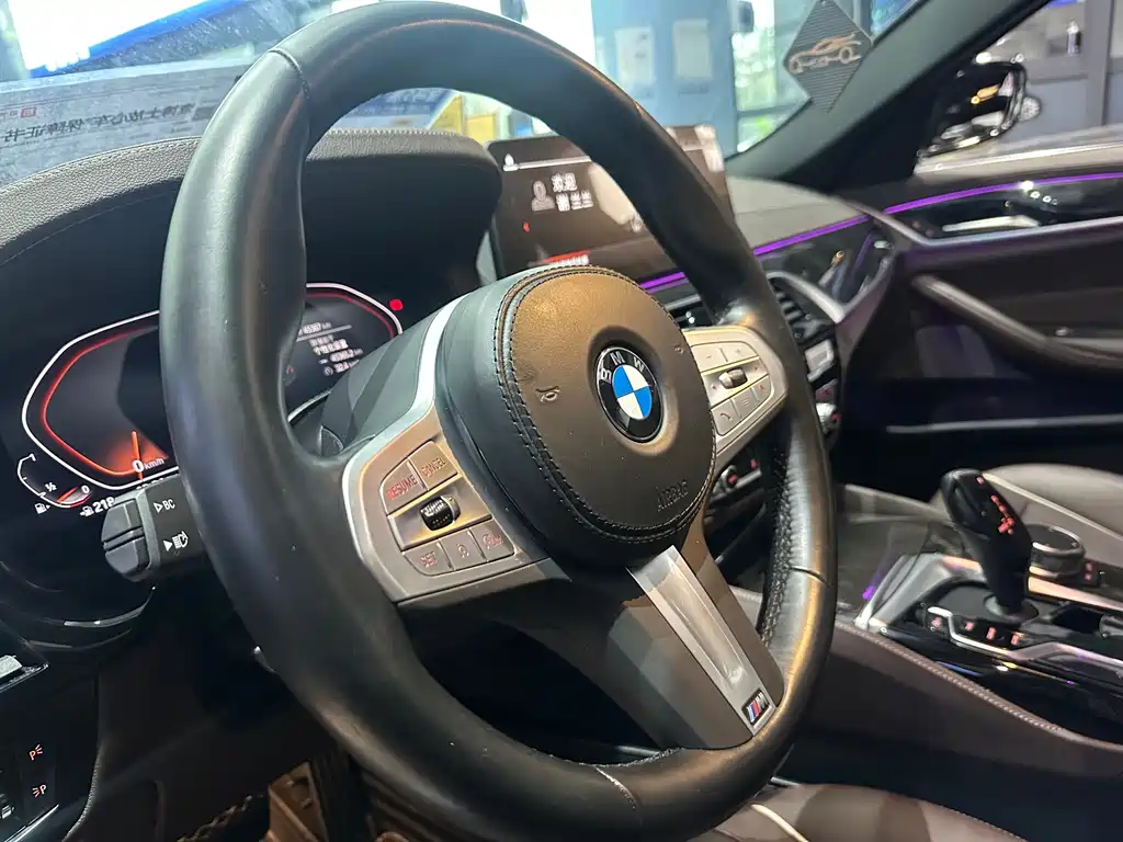 BMW 5 Series 2022 — фото 13
