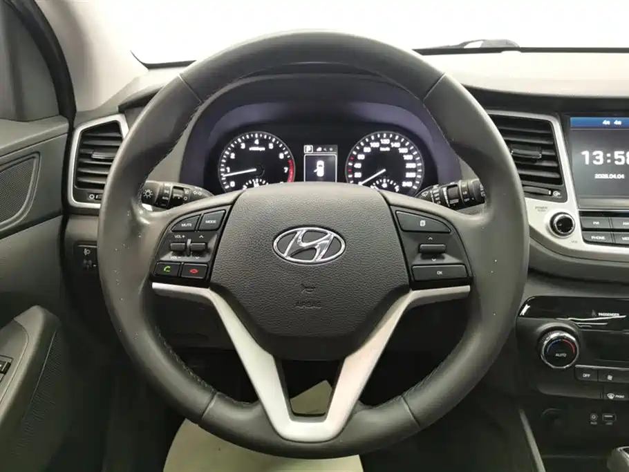 Hyundai Tucson 2018 — фото 15