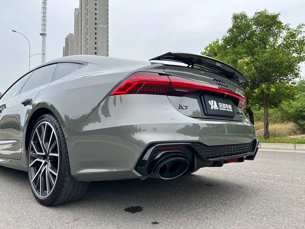 Audi A7 2023 — фото 18