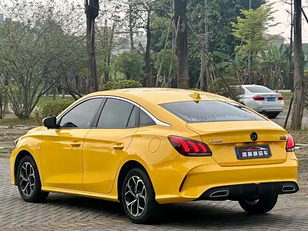 MG MG5 2021