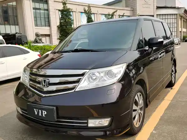 Honda Elysion 2015