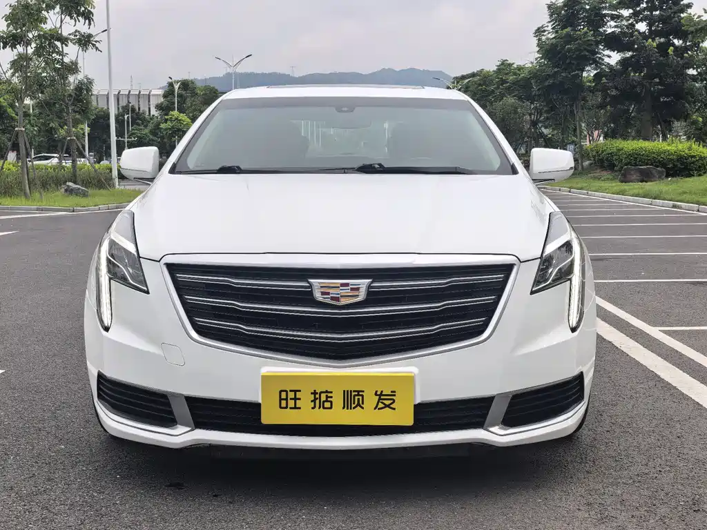 Cadillac XTS 2018 — фото 2