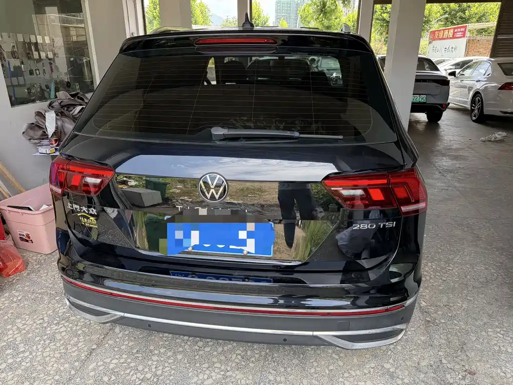 Volkswagen Tiguan L 2022 — фото 12