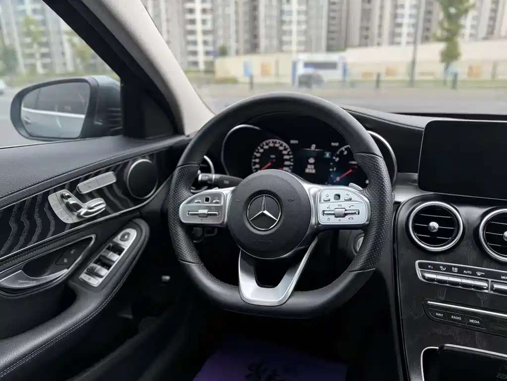 Mercedes-Benz C-Class 2020 — фото 13