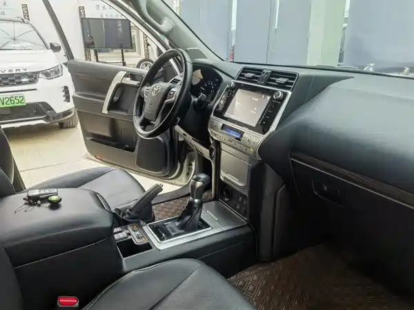Toyota Prado 2020