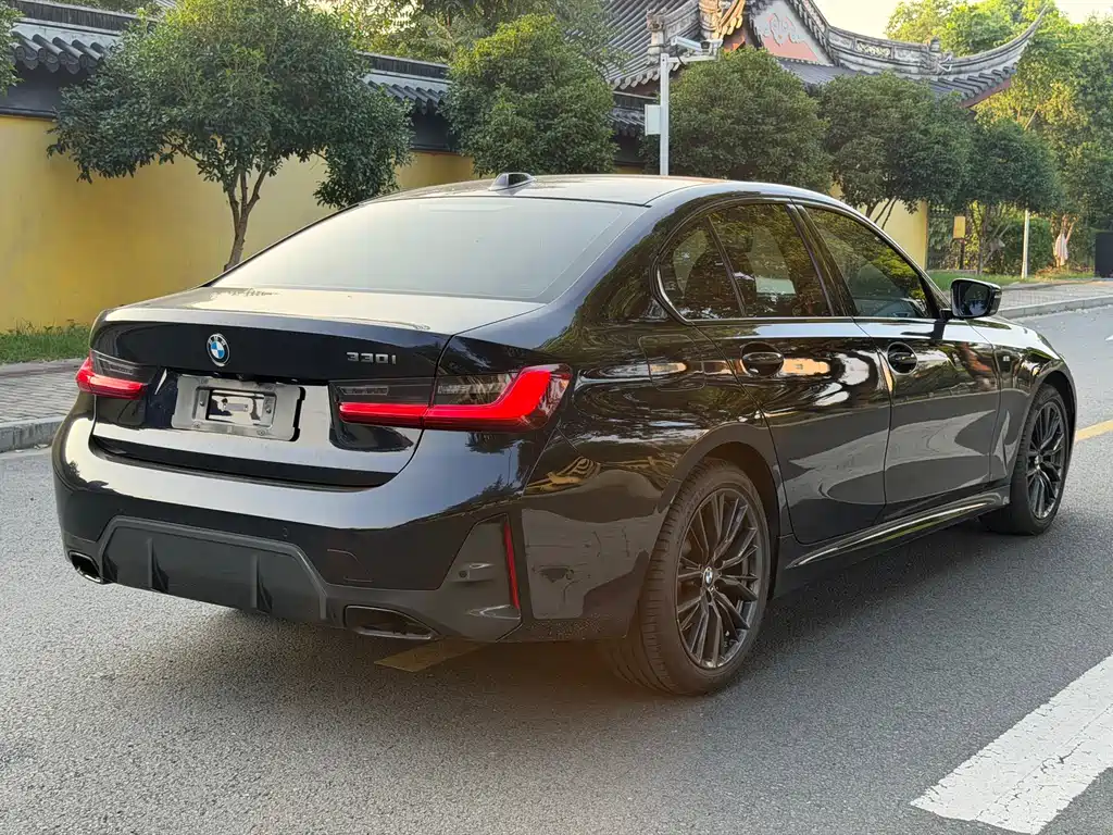 BMW 3 Series 2023