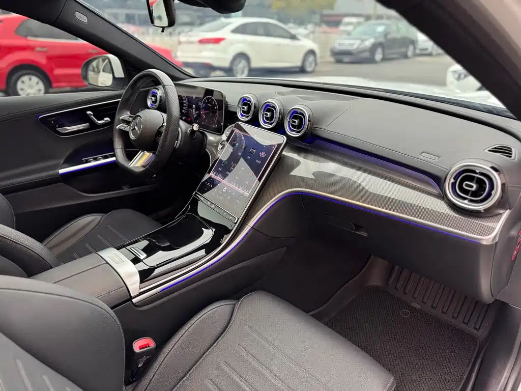 Mercedes-Benz C-Class 2024 — фото 13