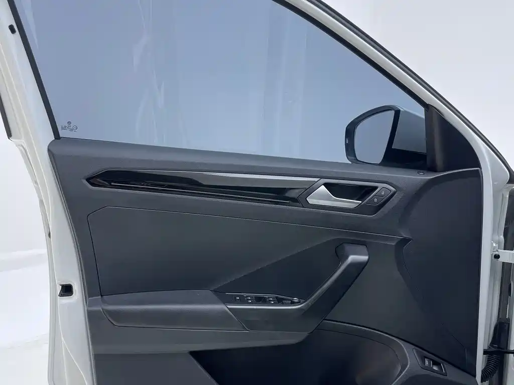 Volkswagen T-Roc 2022 — фото 22