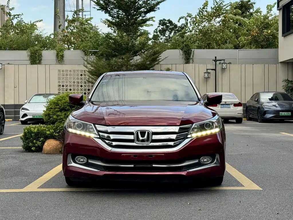 Honda Accord 2014 — фото 3
