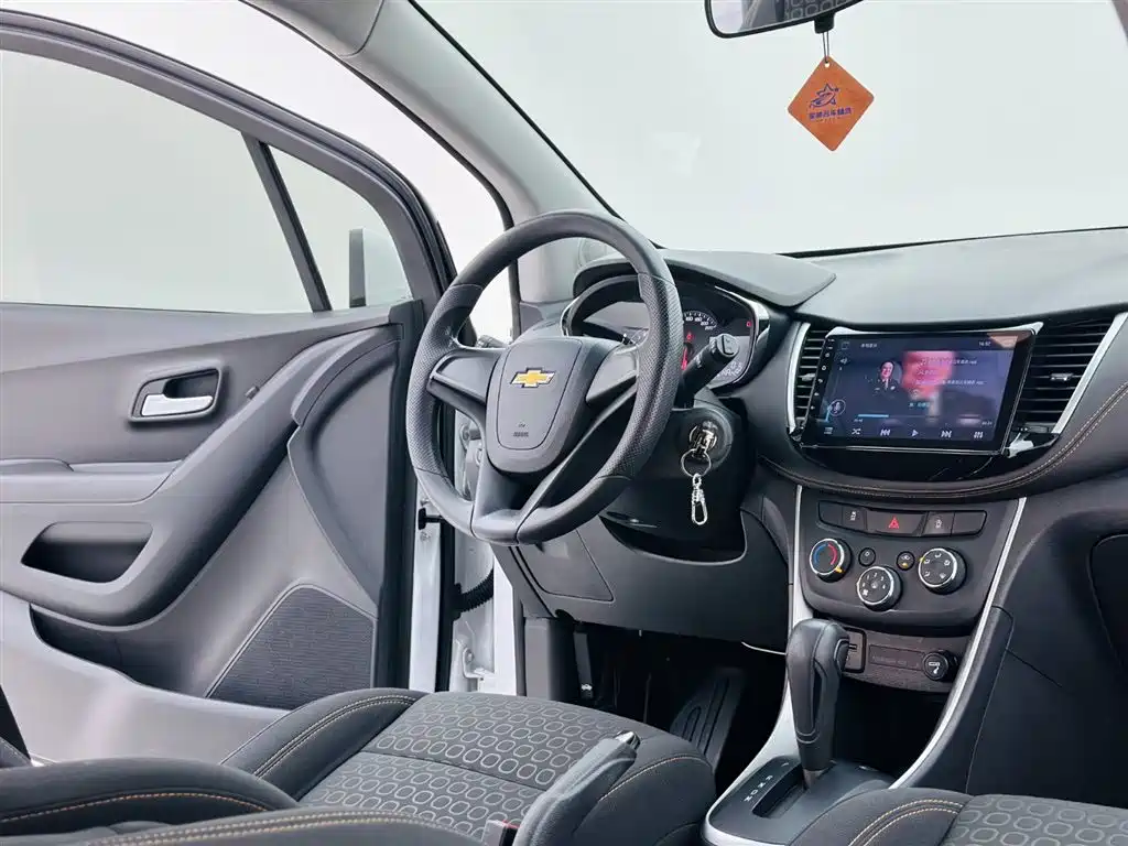Chevrolet Trax 2017 — фото 16