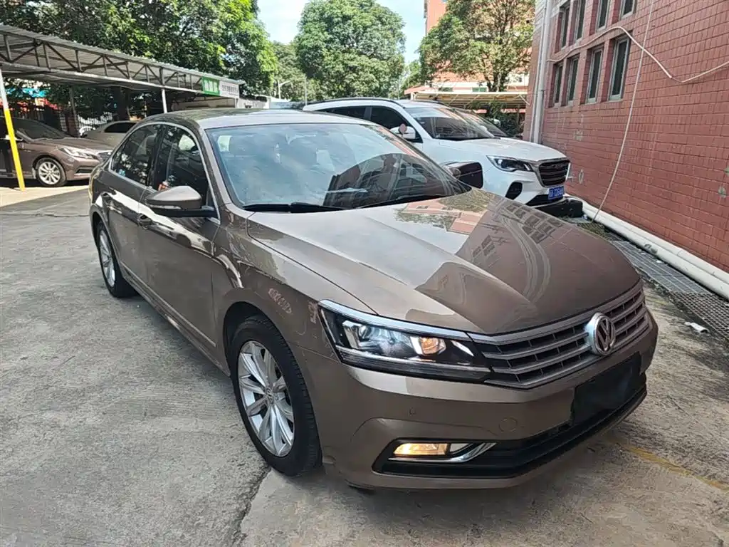 Volkswagen Passat 2018 — фото 4