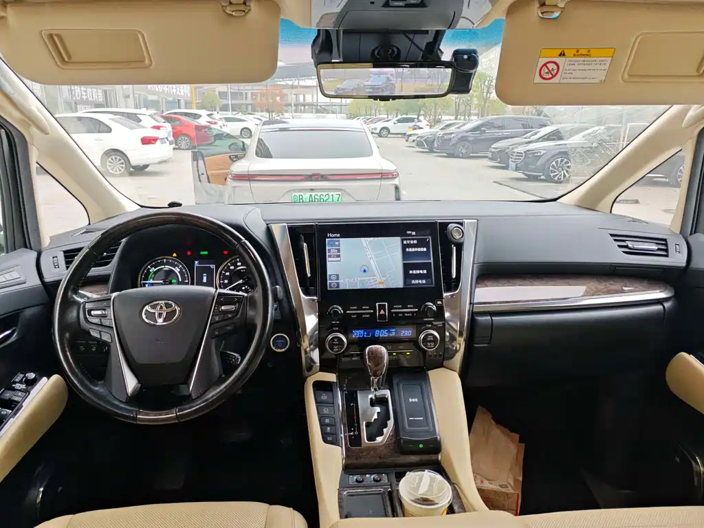 Toyota Vellfire 2022 — фото 4