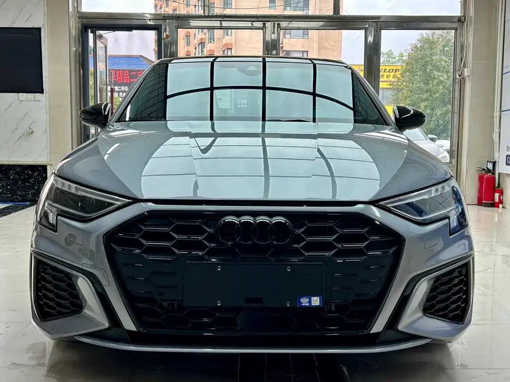 Audi A3 2023 — фото 2