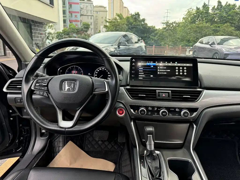 Honda Accord 2022 — фото 15