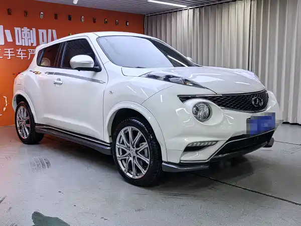 Infiniti ESQ 2014