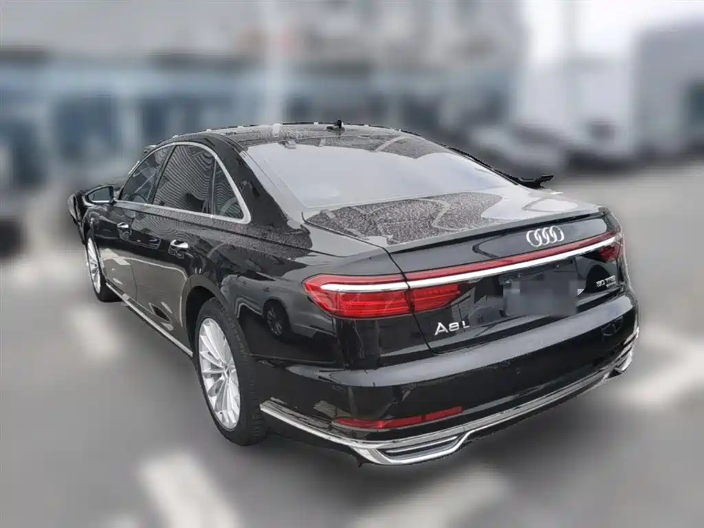 Audi A8 2020 — фото 9
