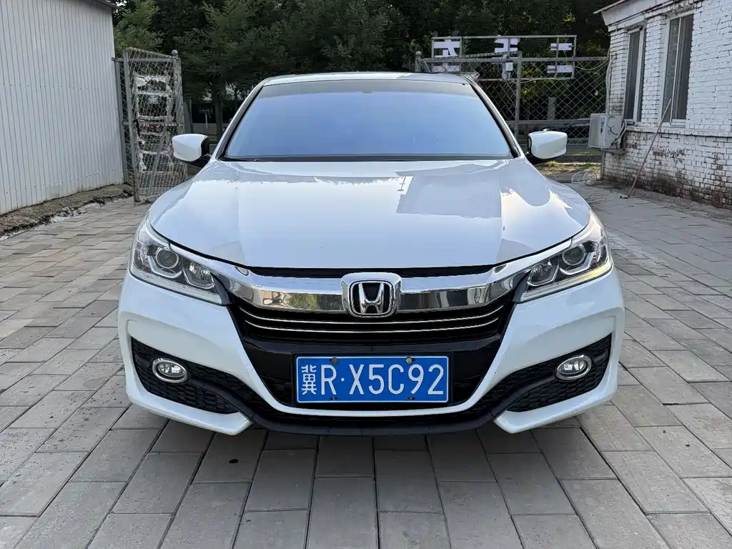 Honda Accord 2016 — фото 2