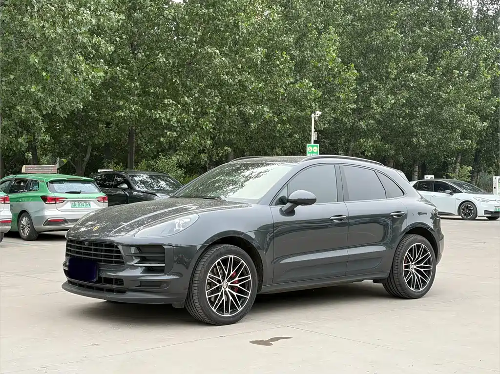 Porsche Macan 2020 — фото 1
