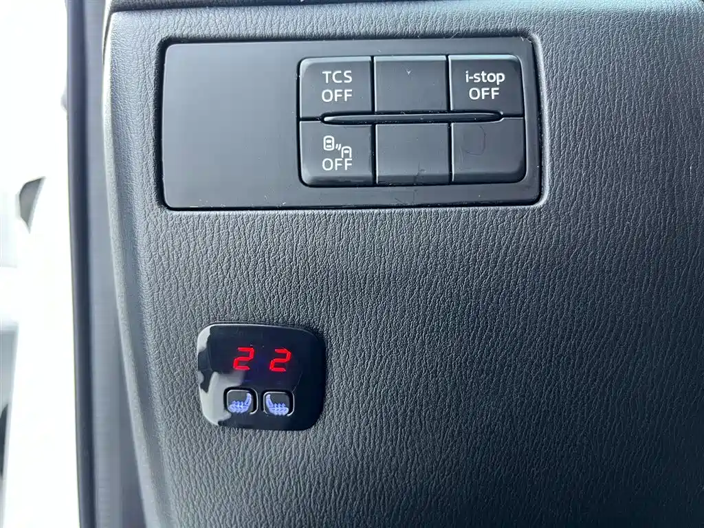 Mazda CX-4 2023 — фото 18