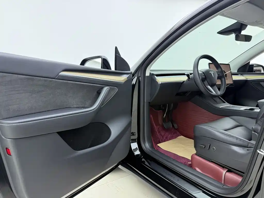 Tesla Model Y 2022 — фото 10