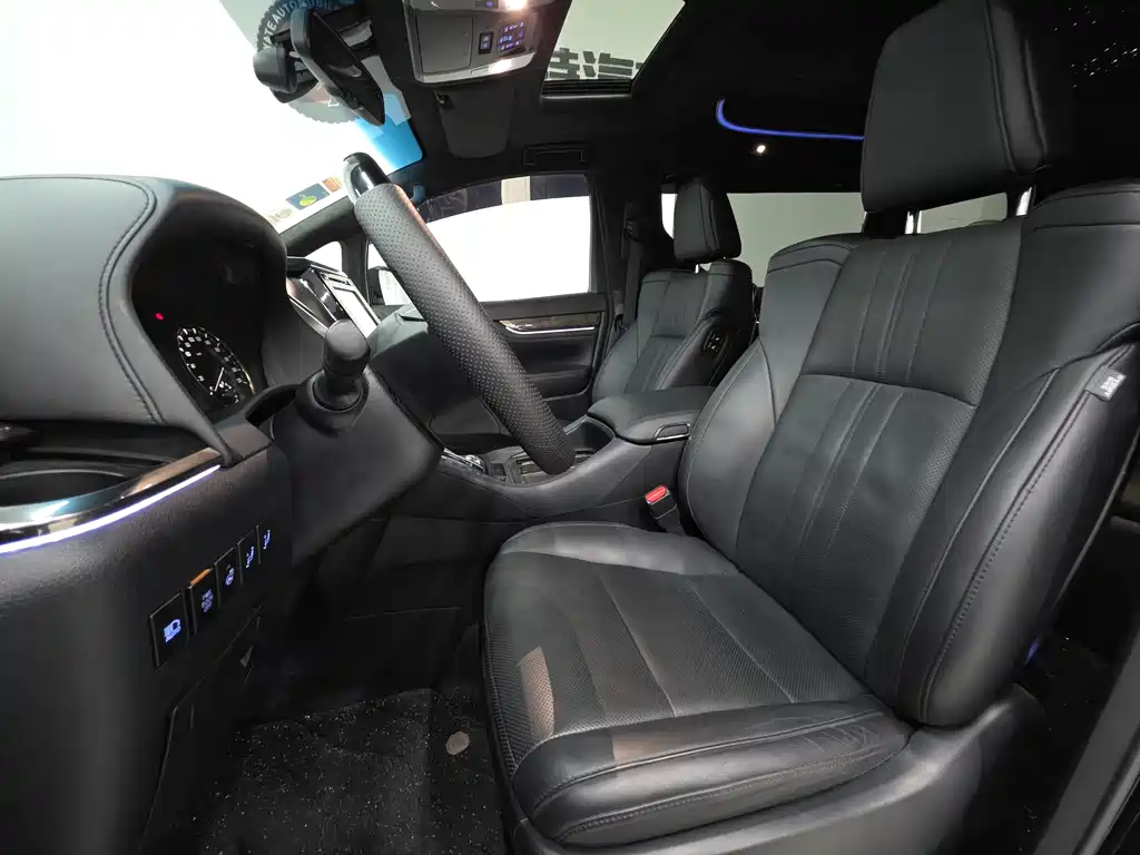 Toyota Alphard 2019 — фото 14