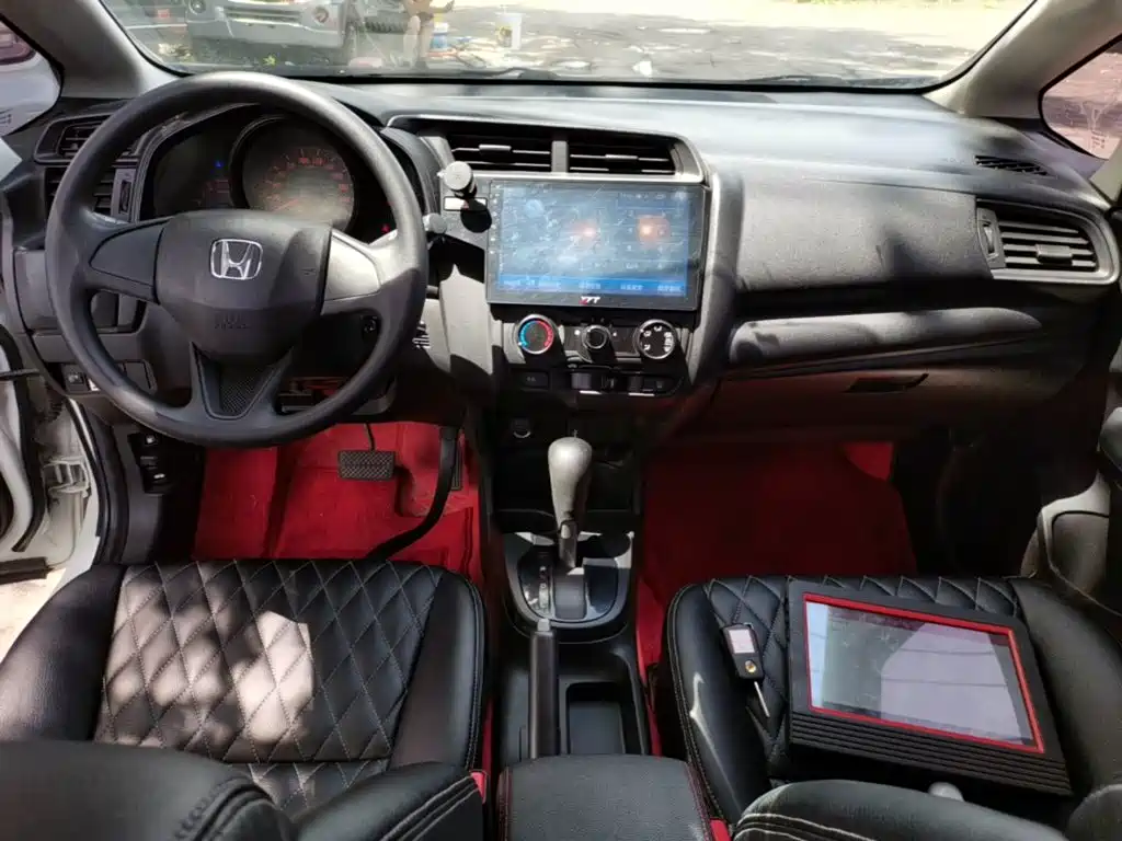 Honda Fit 2018 — фото 10