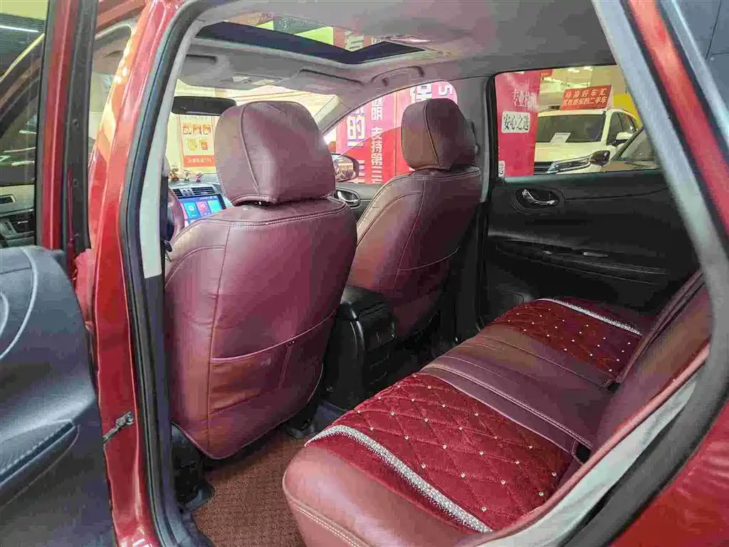Nissan Tiida 2014