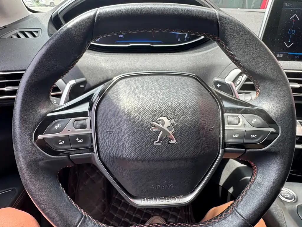 Peugeot 5008 2017 — фото 11